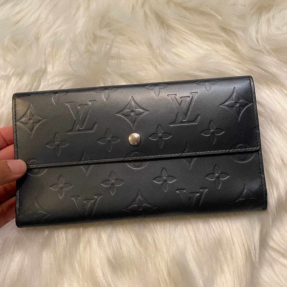 Louis Vuitton Black Monogram Wallet Sleek Design